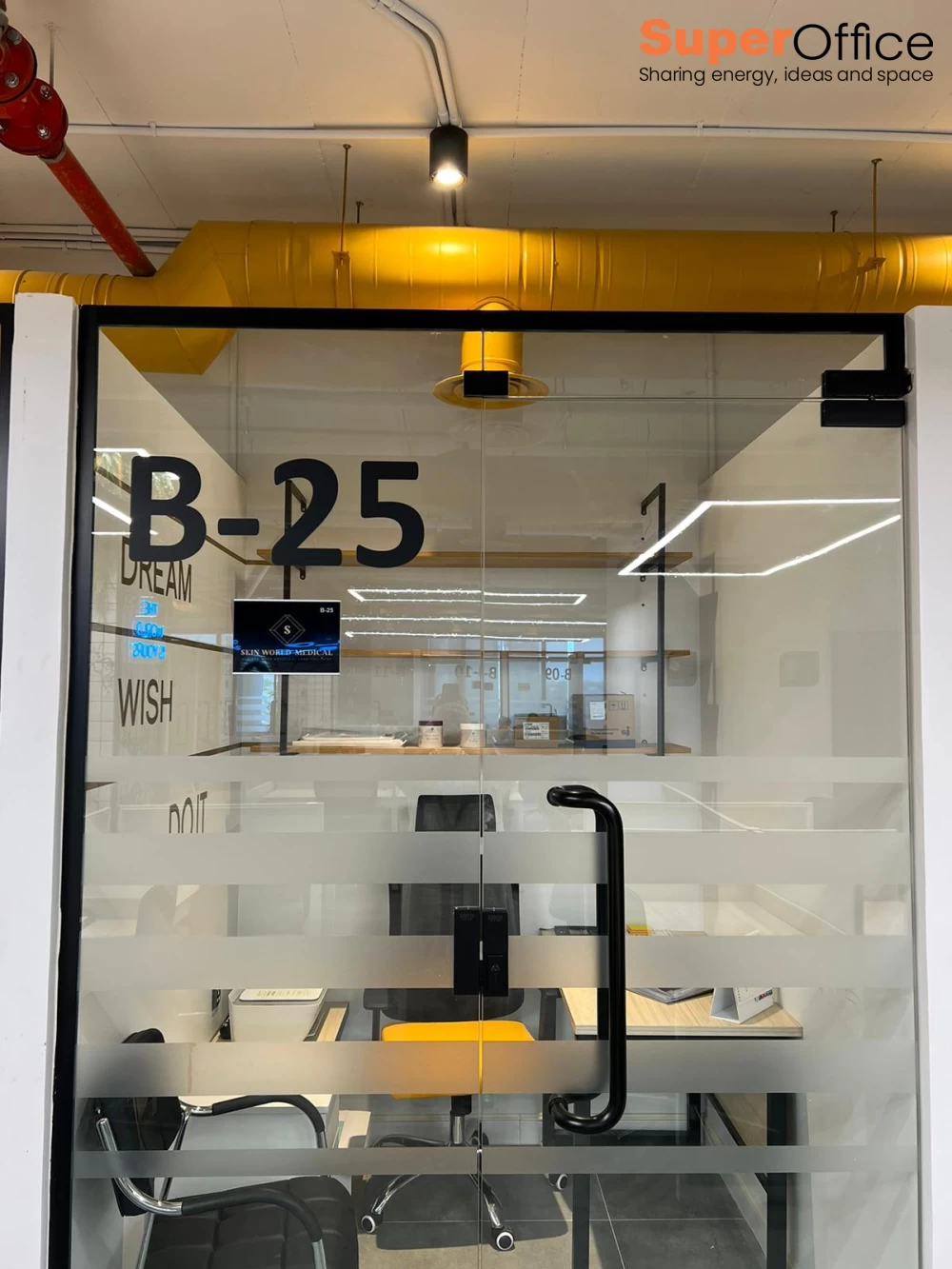 مكتب خاص B-25