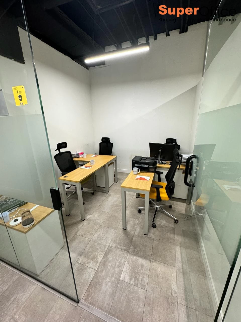 مكتب خاص B-22